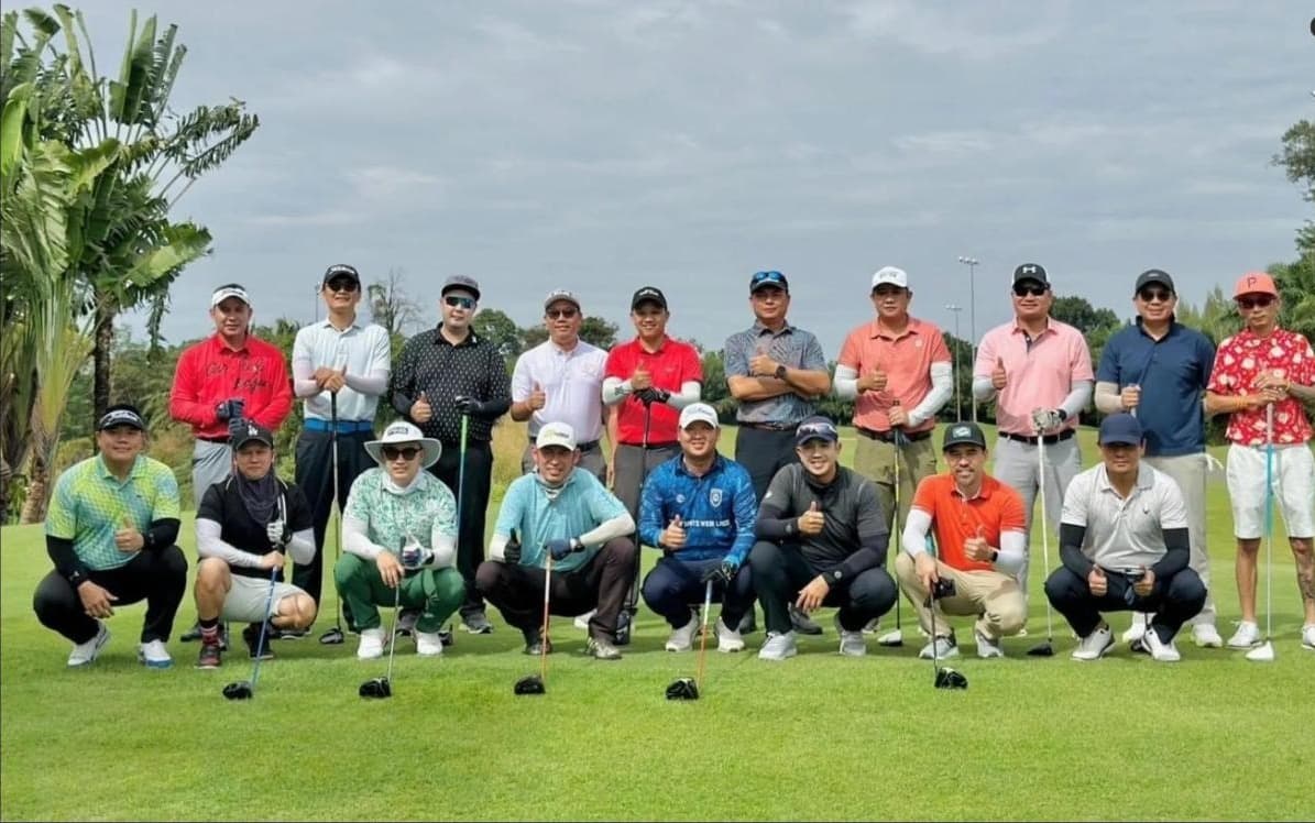 The Golf & Gains group on the course in Vientiane, Laos